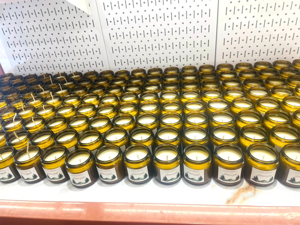 Nến thơm LASMO hũ hổ phách Lemon Zest